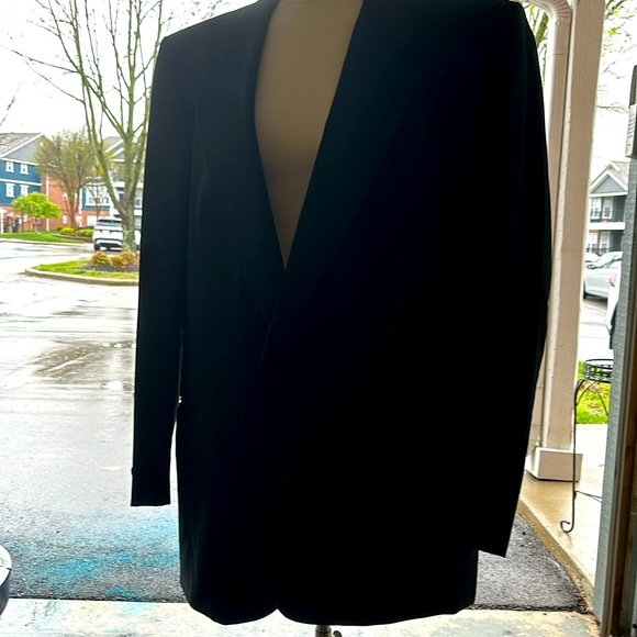 Tuxedo Jacket custom for my father worn once. Worn to the SAG awards - Picture 3 of 8